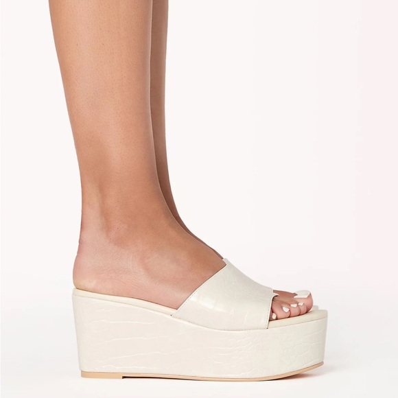 Billini Shoes - BILLINI FRAN WEDGE SANDALS BONE CROC